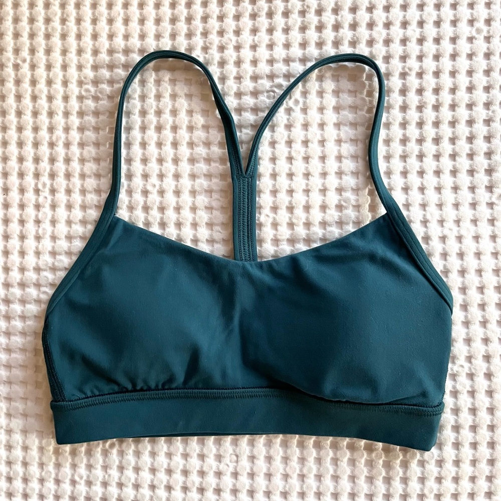 Lululemon Flow Y Nulu Sports Bra - GREEN JASPER
